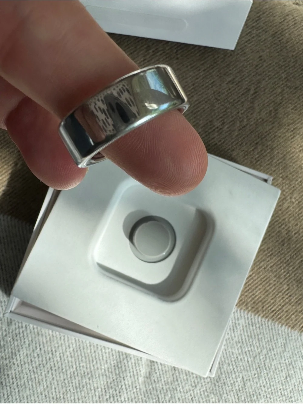 Oura Ring 4 Smart Ring — Polished Silver Finish sz 9